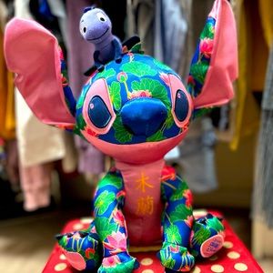 Super Rare Limited Edition Mulan Stitch w/ Cree Cree